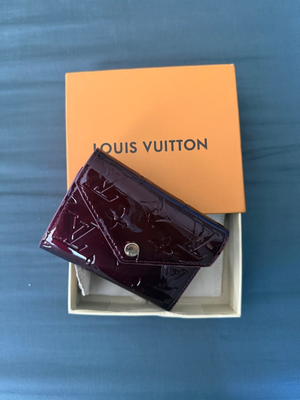 Louis Vuitton Patent Vernis Envelope Wallet in Deep Wine